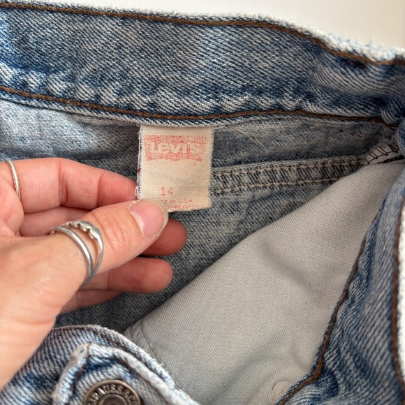 Vintage Levis mom jeans - Picture 7 of 7